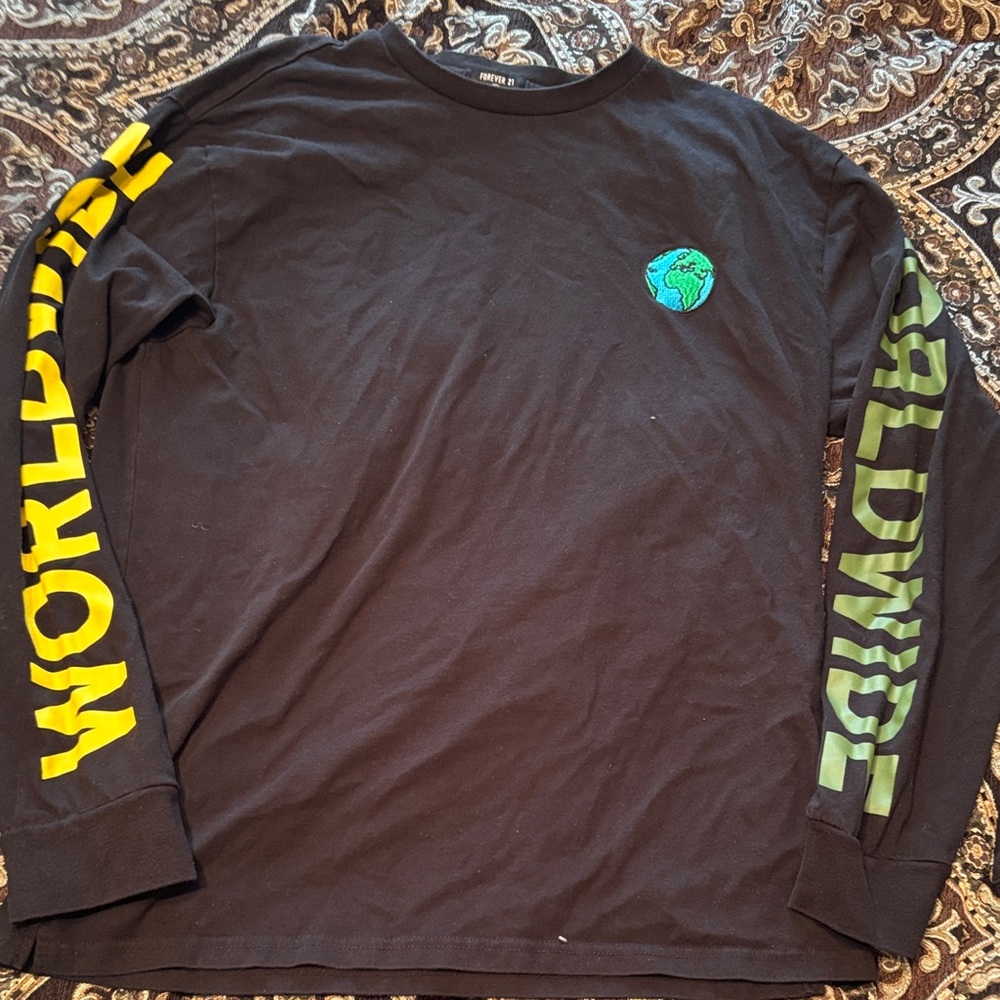 Forever 21 Men’s Black Long Sleeve “Worldwide” T-Shirt